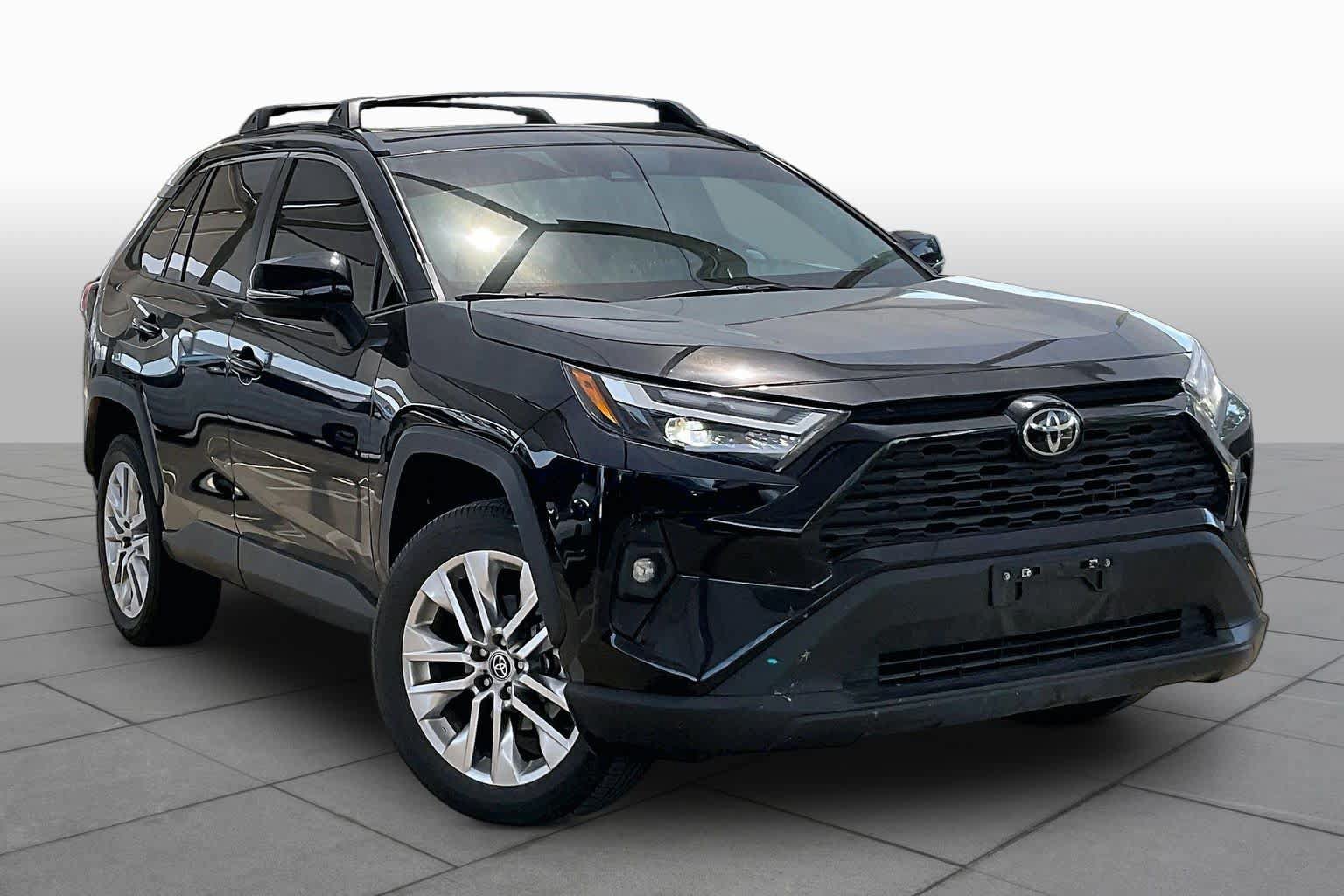Used 2025 Toyota RAV4 XLE Premium w/ Weather Package AWD/4WD image 3