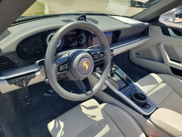 Used 2024 Porsche 911 Carrera image 2