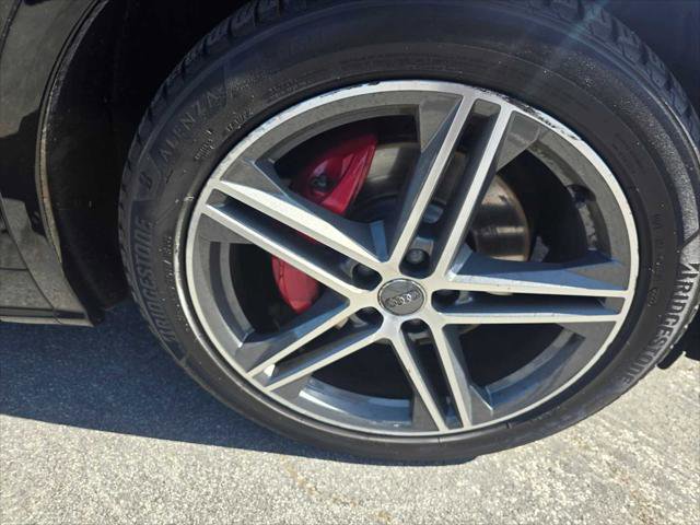 Used 2018 Audi SQ5 Premium Plus w/ S Sport Package image 9