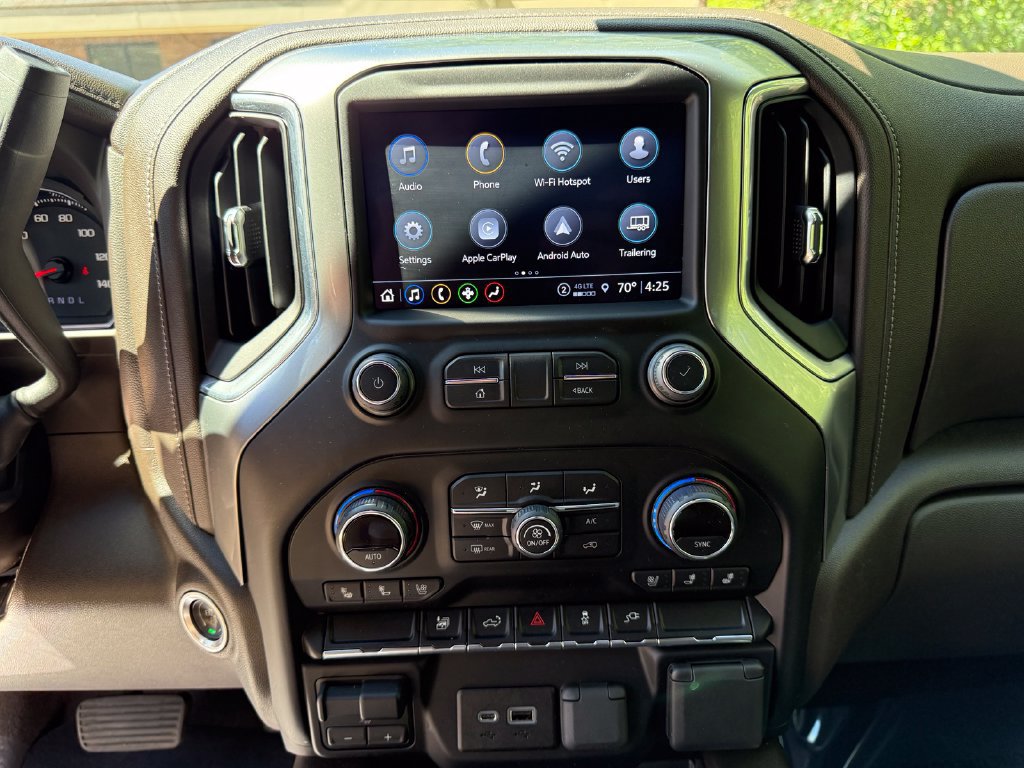 Used 2022 Chevrolet Silverado 2500 LTZ w/ LTZ Convenience Package AWD/4WD image 14