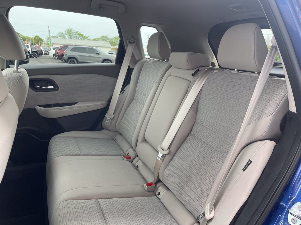 Used 2022 Nissan Rogue SV AWD/4WD image 19