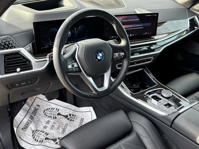 Used 2025 BMW X5 xDrive40i w/ Premium Package image 11
