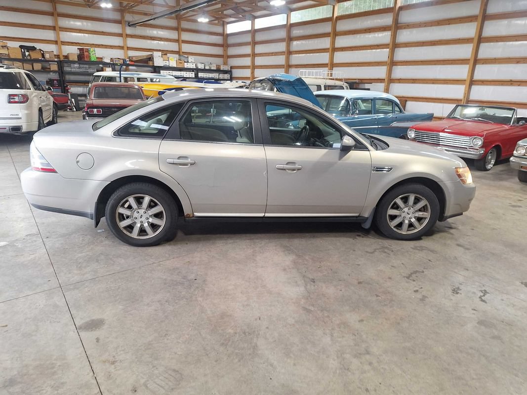 Used 2009 Ford Taurus SEL AWD/4WD image 6