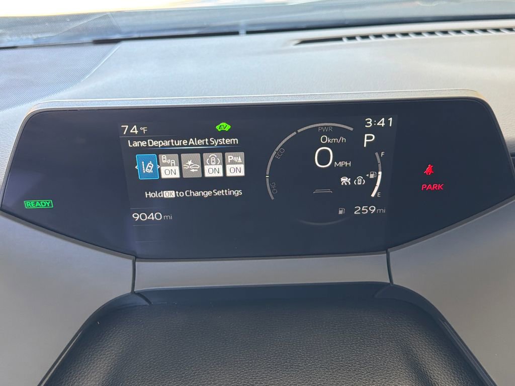 Used 2025 Toyota Prius LE FWD image 22
