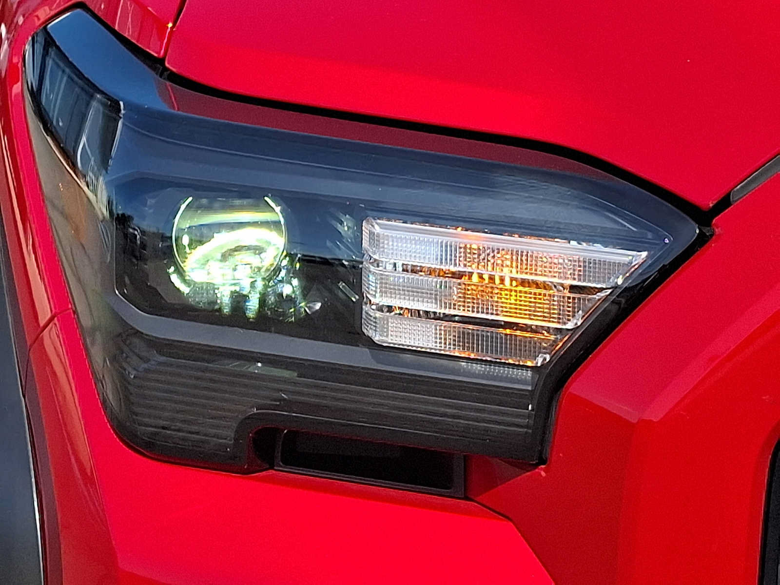 Used 2025 Toyota 4Runner SR5 AWD/4WD image 8