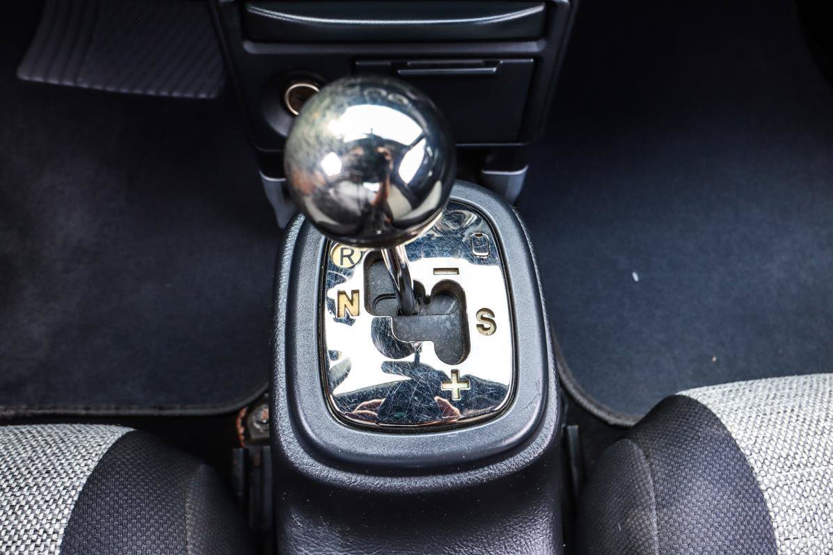 Used 2003 Toyota MR2 RWD image 25
