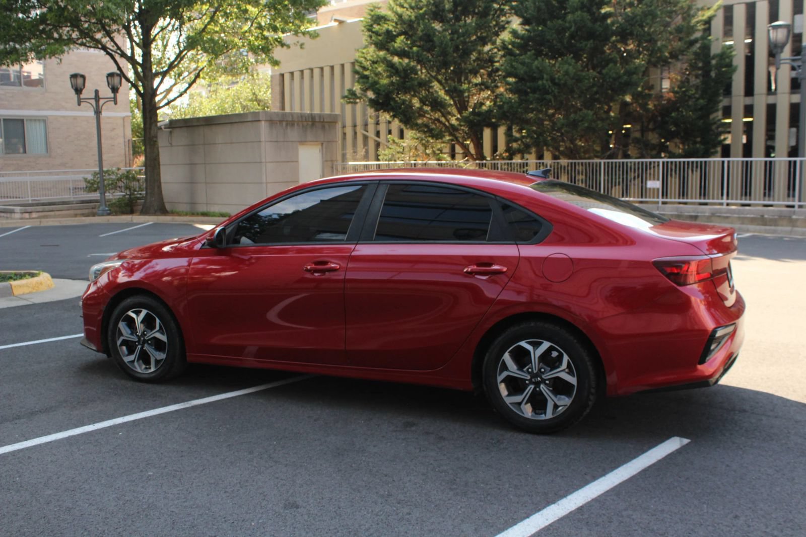 Used 2020 Kia Forte LXS FWD image 9