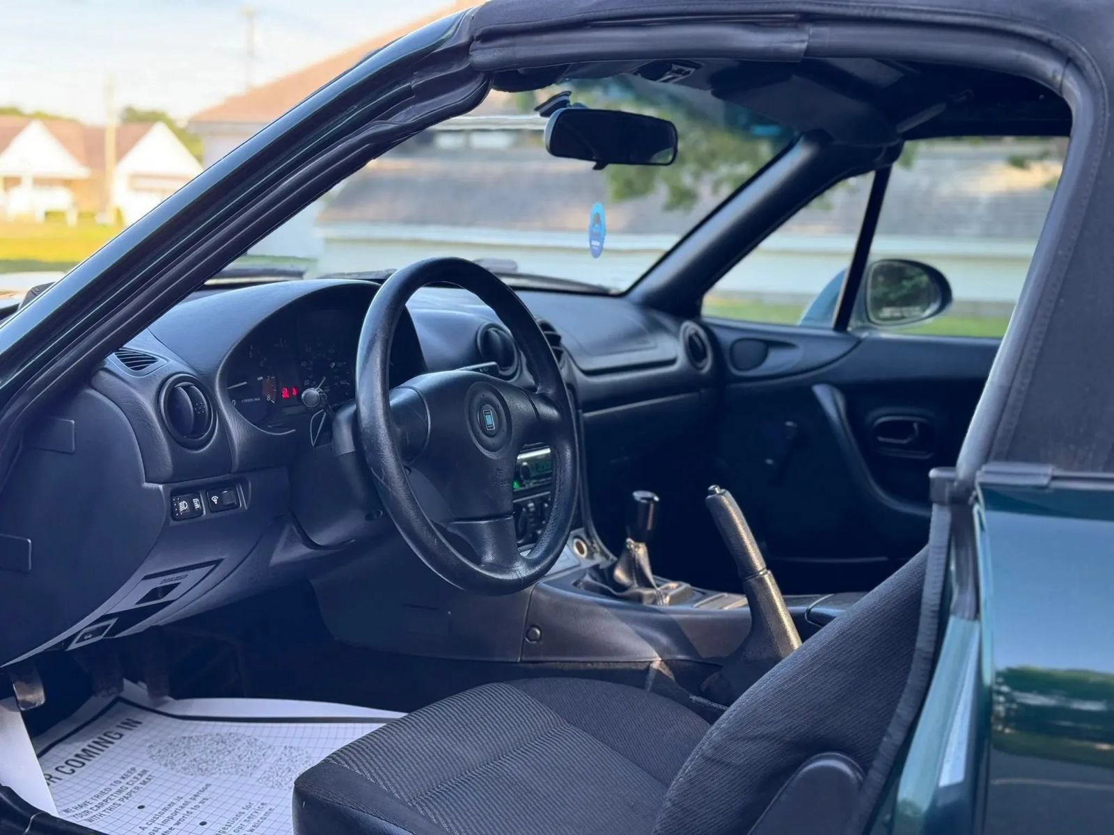 Used 1999 MAZDA MX-5 Miata RWD image 12
