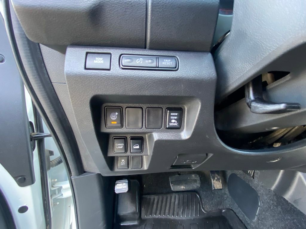 Used 2025 Nissan Frontier SV w/ SV Convenience Package AWD/4WD image 12