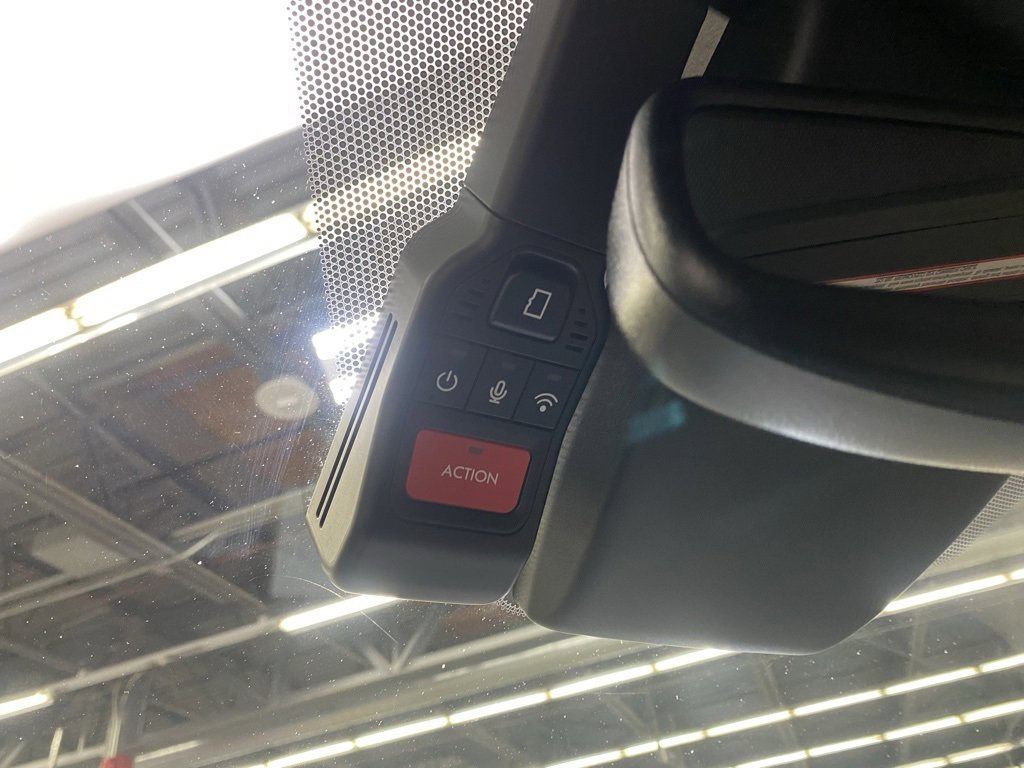 Used 2022 Toyota Sienna Limited image 40