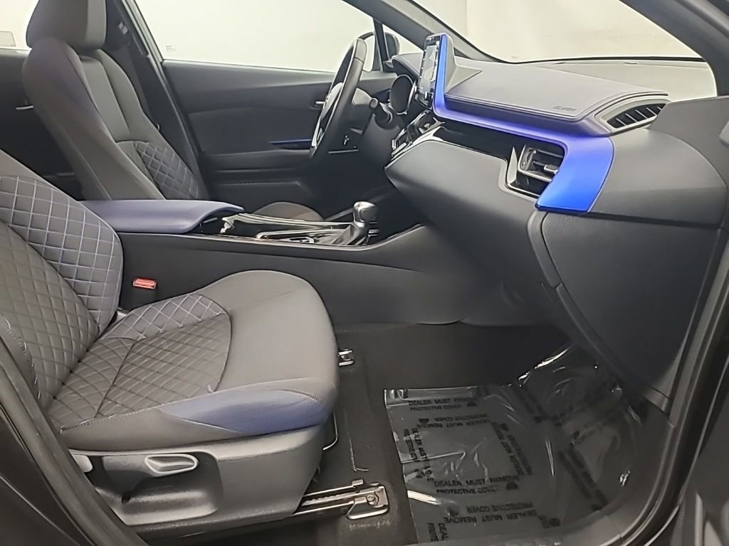 Used 2020 Toyota C-HR XLE image 13