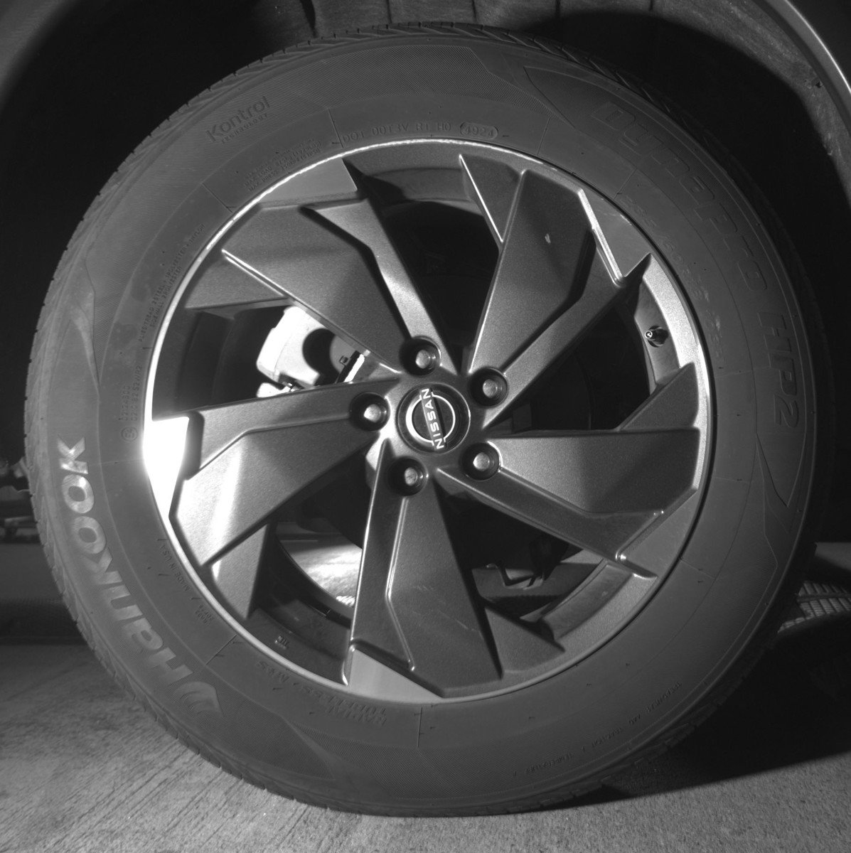 Used 2025 Nissan Rogue SV AWD/4WD image 15