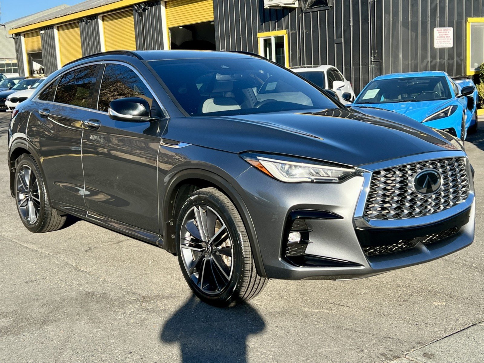 Used 2023 INFINITI QX55 Luxe w/ Cargo Package AWD/4WD image 3