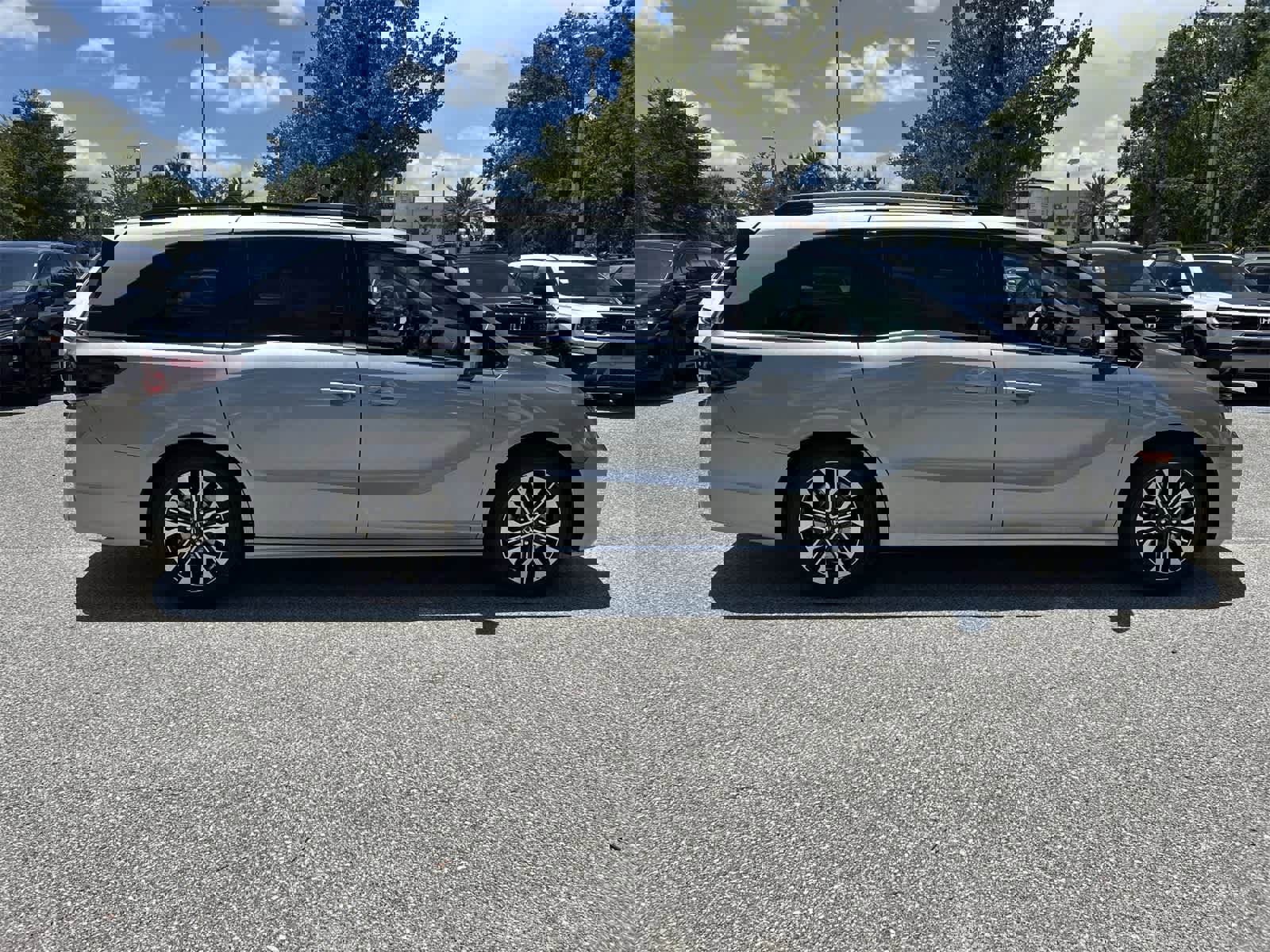 New 2026 Honda Odyssey Elite image 7