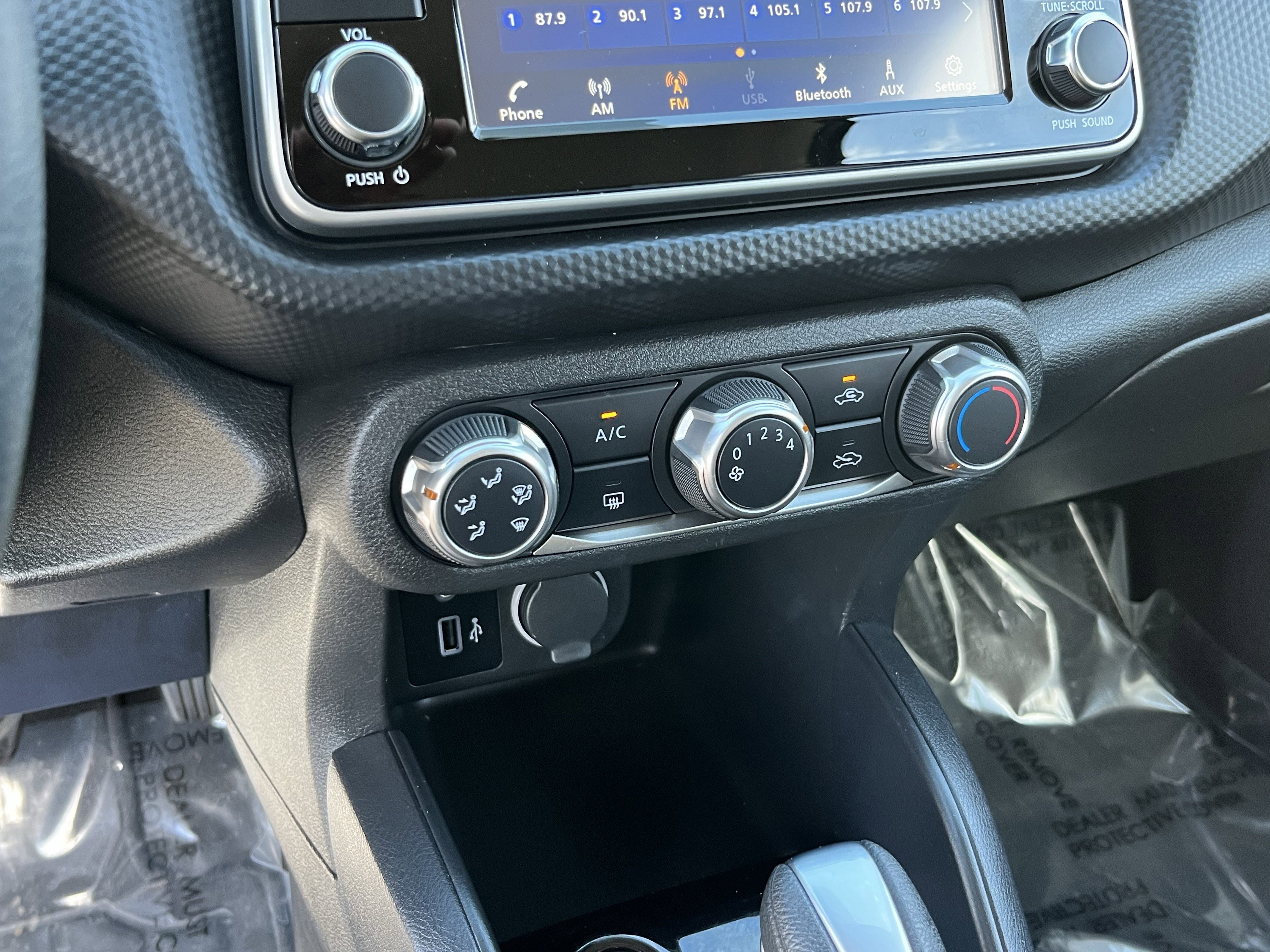 Used 2022 Nissan Kicks S image 23