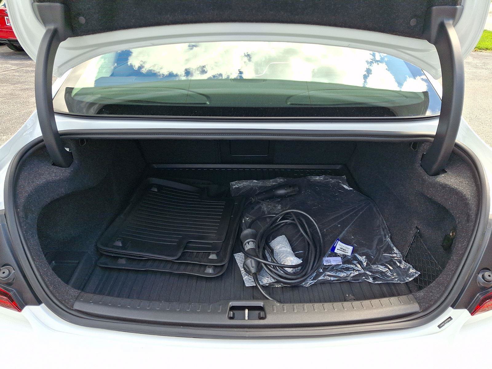 Certified 2024 Volvo S60 T8 Plus w/ Climate Package AWD/4WD image 28