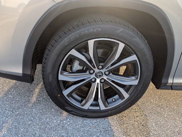 Used 2020 Lexus RX 350L 350L w/ Premium Package image 3