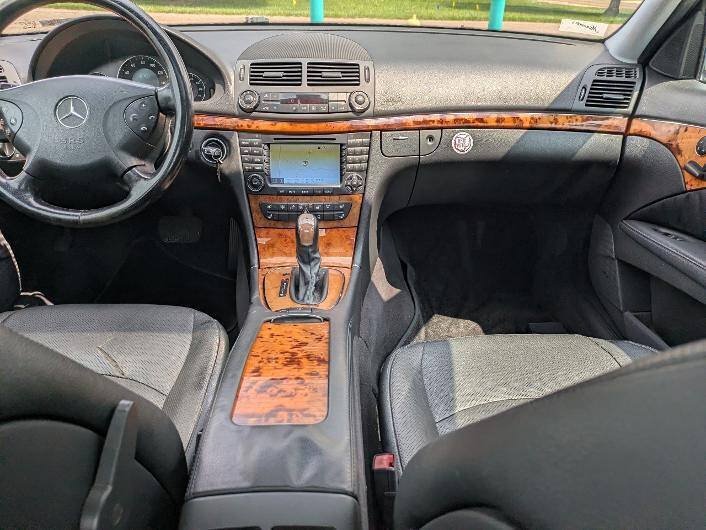 Used 2006 Mercedes-Benz E 500 4MATIC Sedan image 12