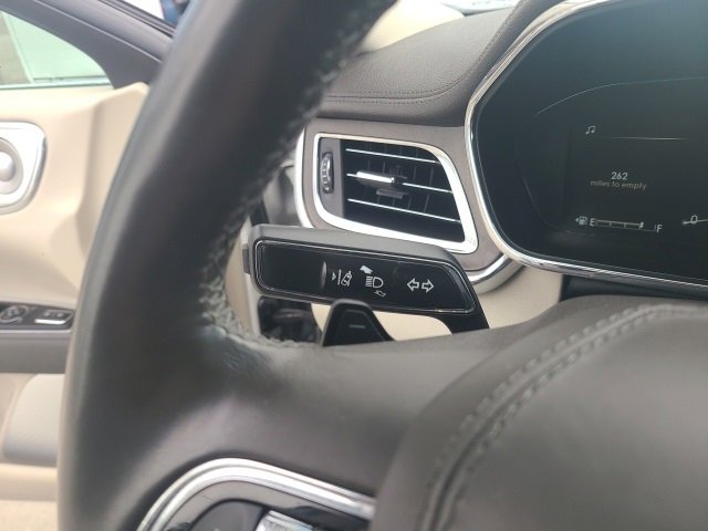 Used 2020 Lincoln Continental Reserve w/ Luxury Package image 24