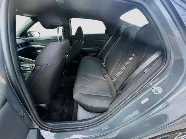 Used 2025 Hyundai Elantra Sport FWD image 24