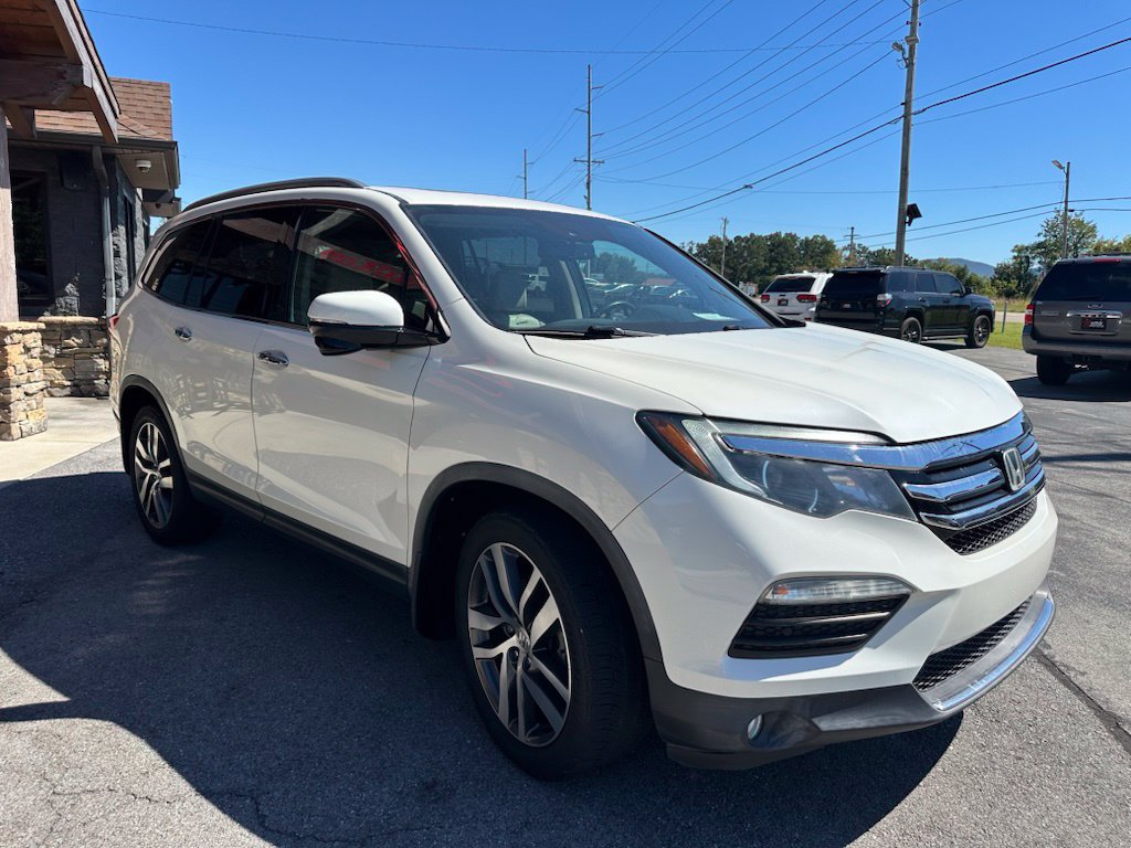 Used 2018 Honda Pilot Touring image 13