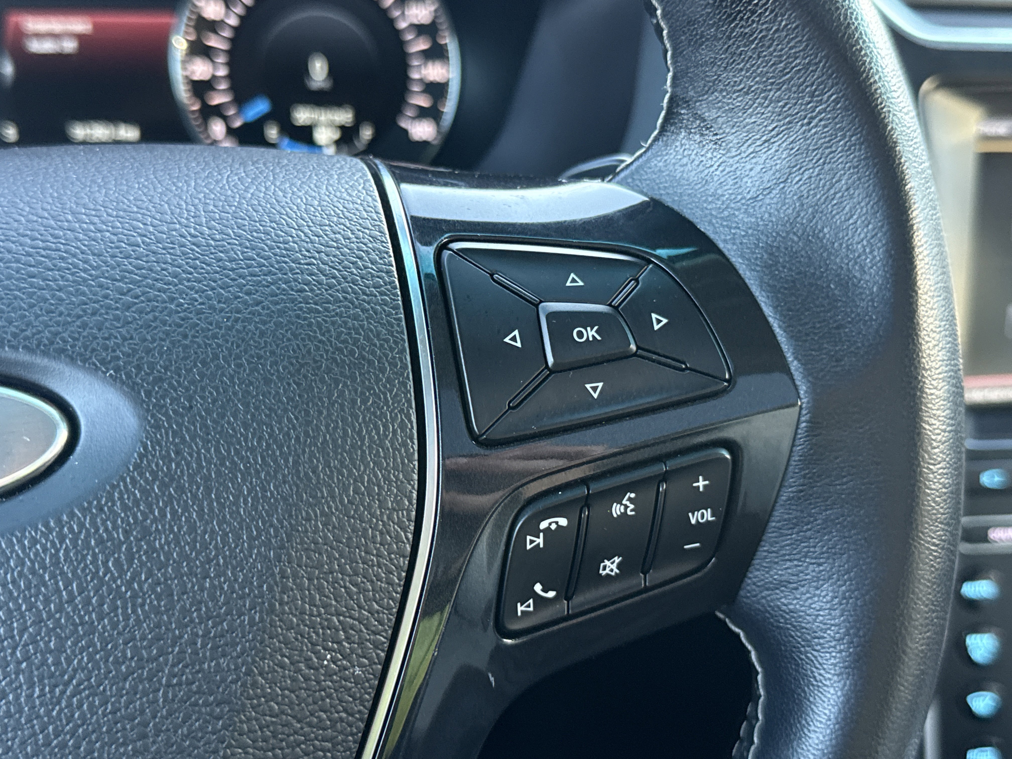 Used 2016 Ford Explorer Platinum image 19