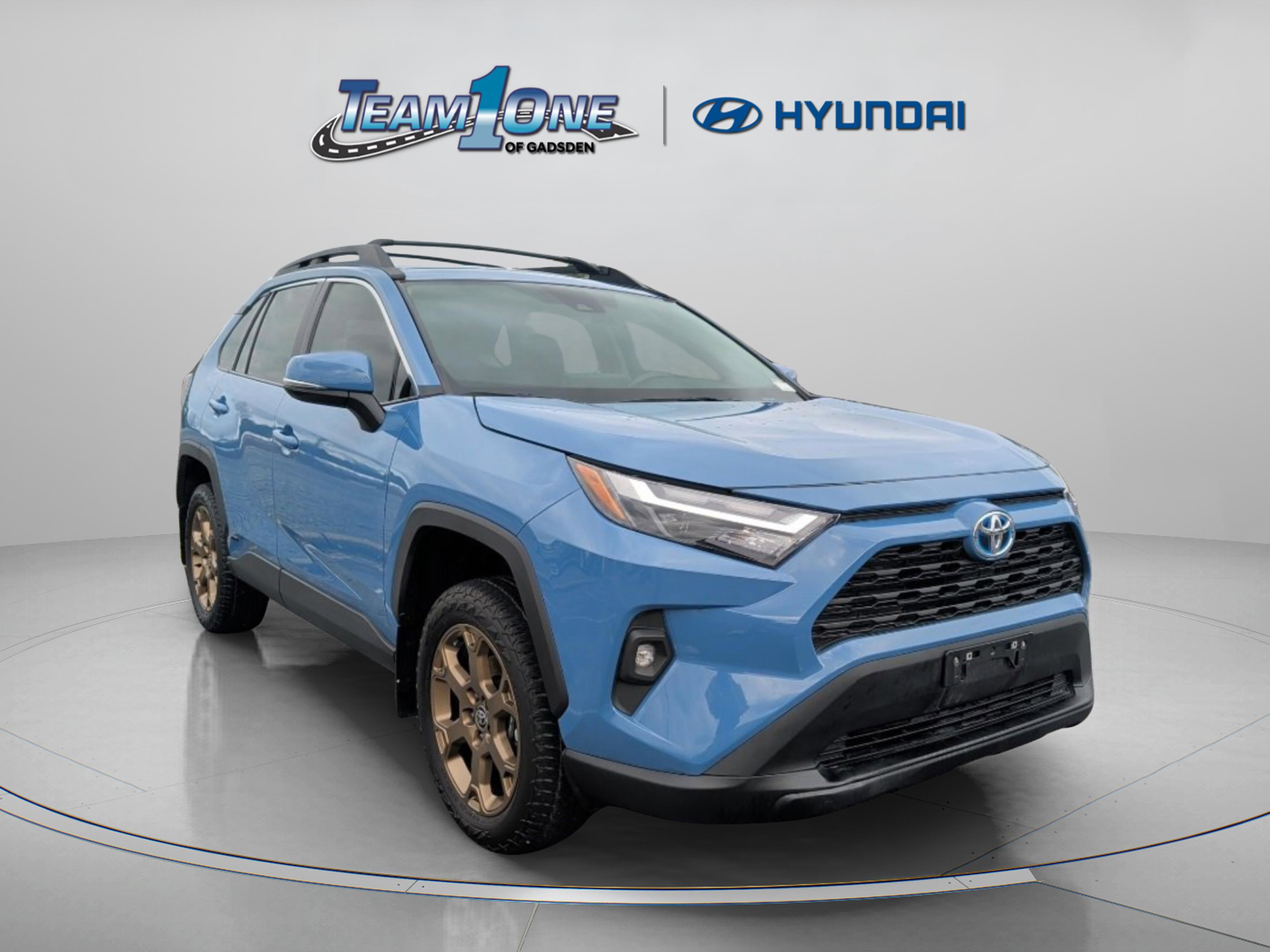 Used 2023 Toyota RAV4 AWD Hybrid image 1