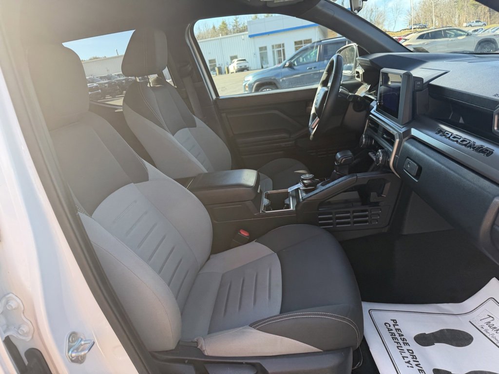 Used 2024 Toyota Tacoma TRD Off-Road image 24