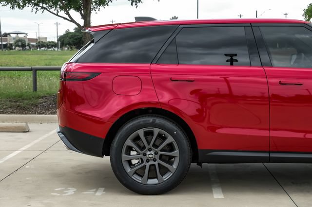 Used 2025 Land Rover Range Rover Sport AWD/4WD image 8