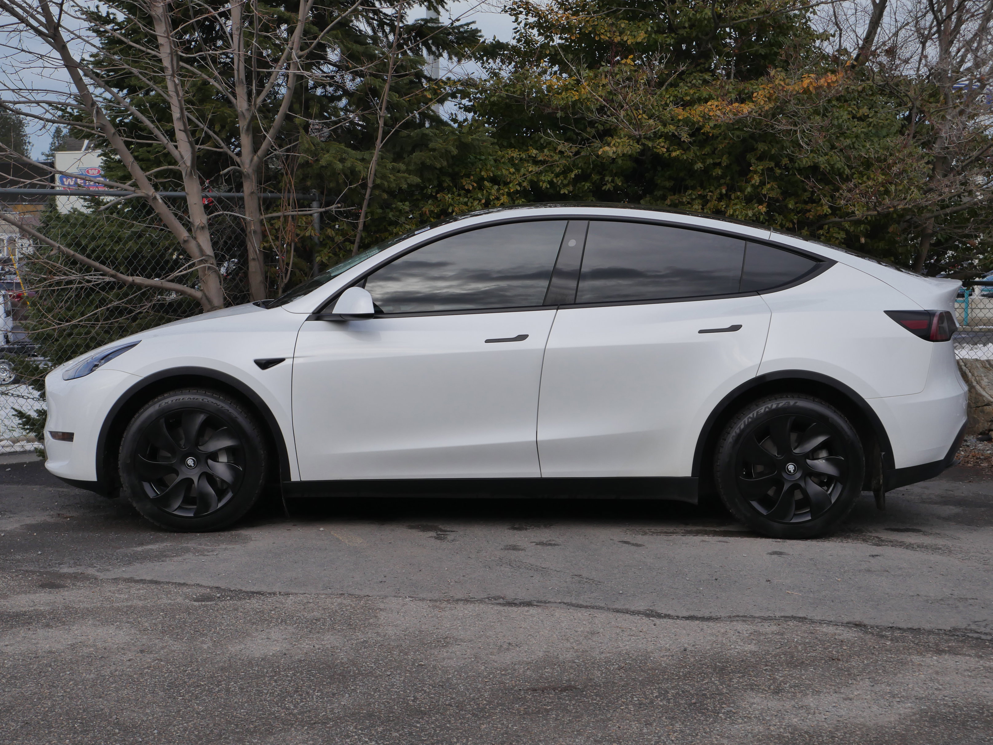 Used 2023 Tesla Model Y Long Range image 8