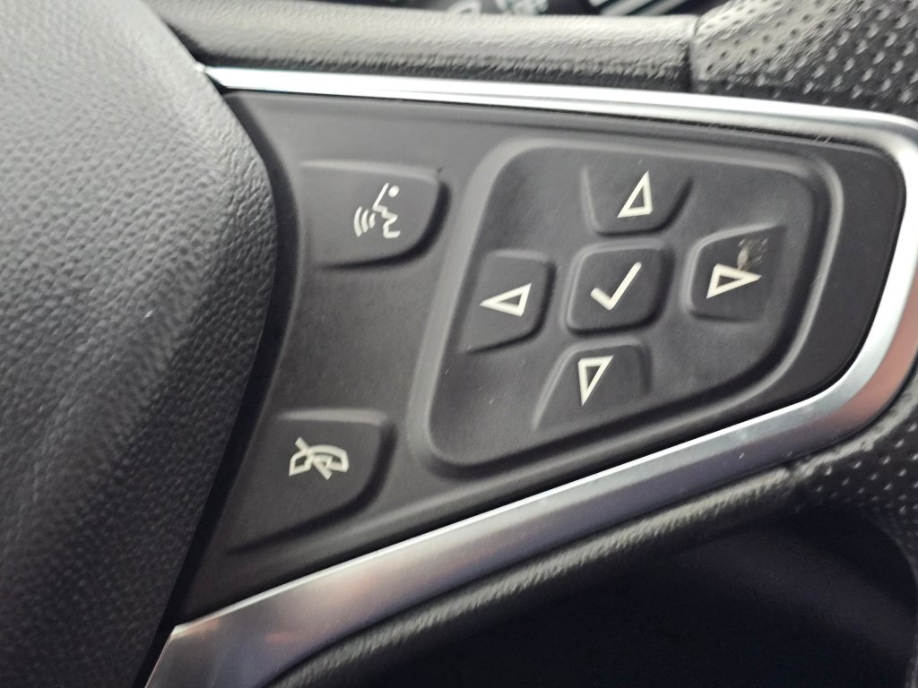 Used 2025 Chevrolet Malibu LT FWD image 44