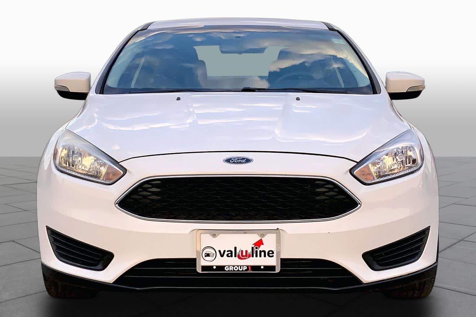 Used 2017 Ford Focus SE FWD image 4