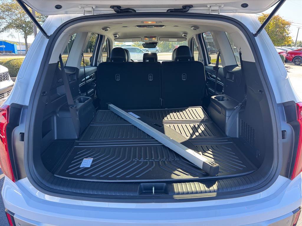 Certified 2024 Kia Telluride LX FWD image 10