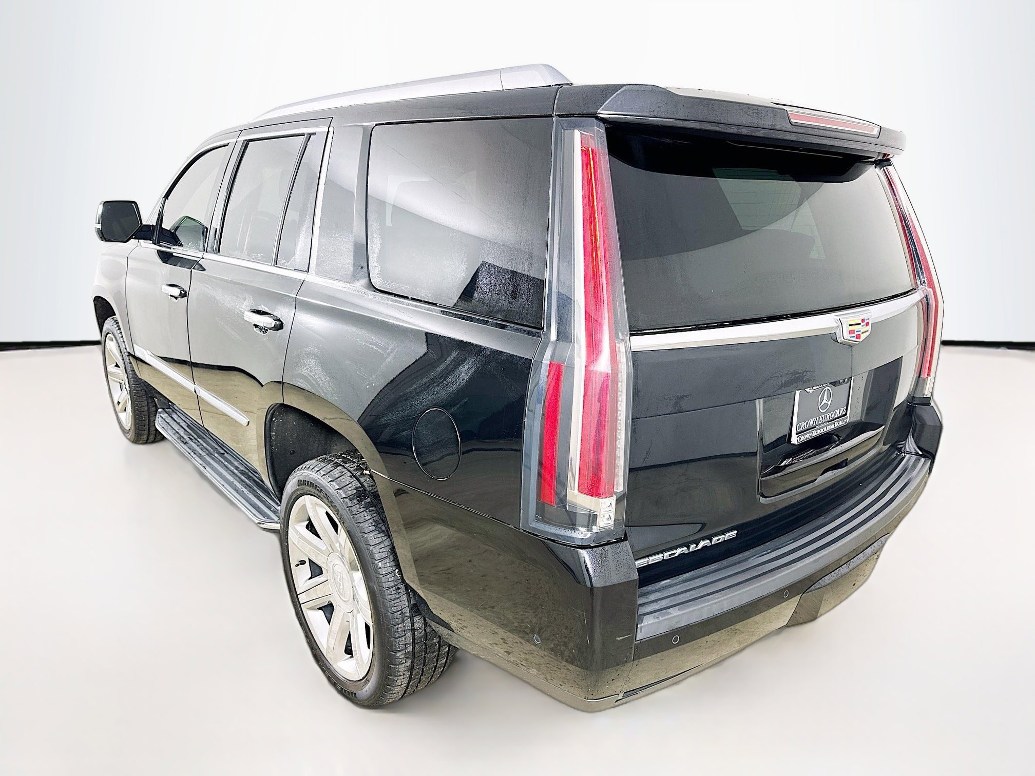 Used 2019 Cadillac Escalade Premium Luxury image 8