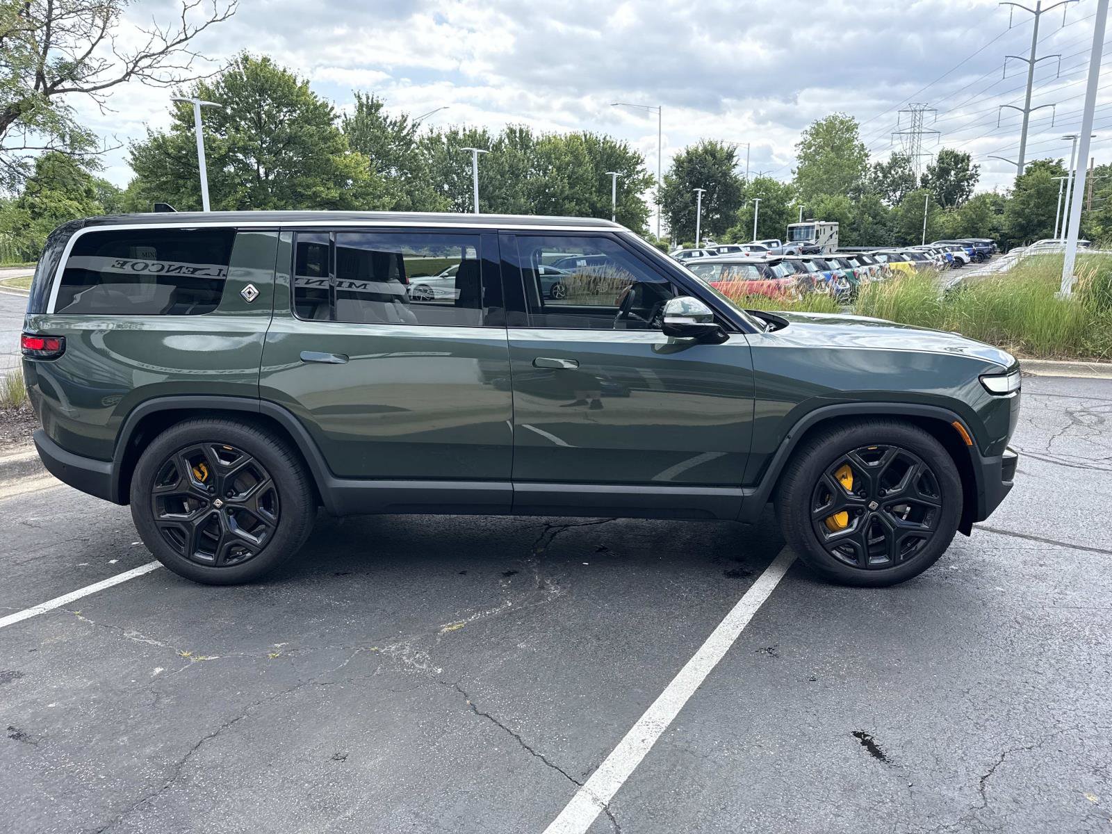 Used 2023 Rivian R1S Adventure AWD/4WD image 5