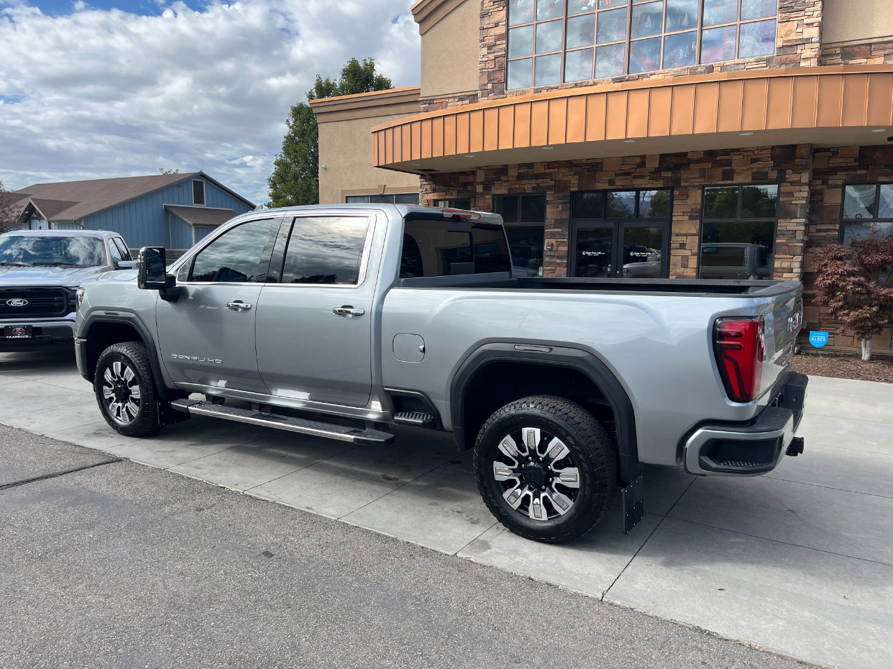 Used 2025 GMC Sierra 3500 Denali w/ Denali Reserve Package image 31