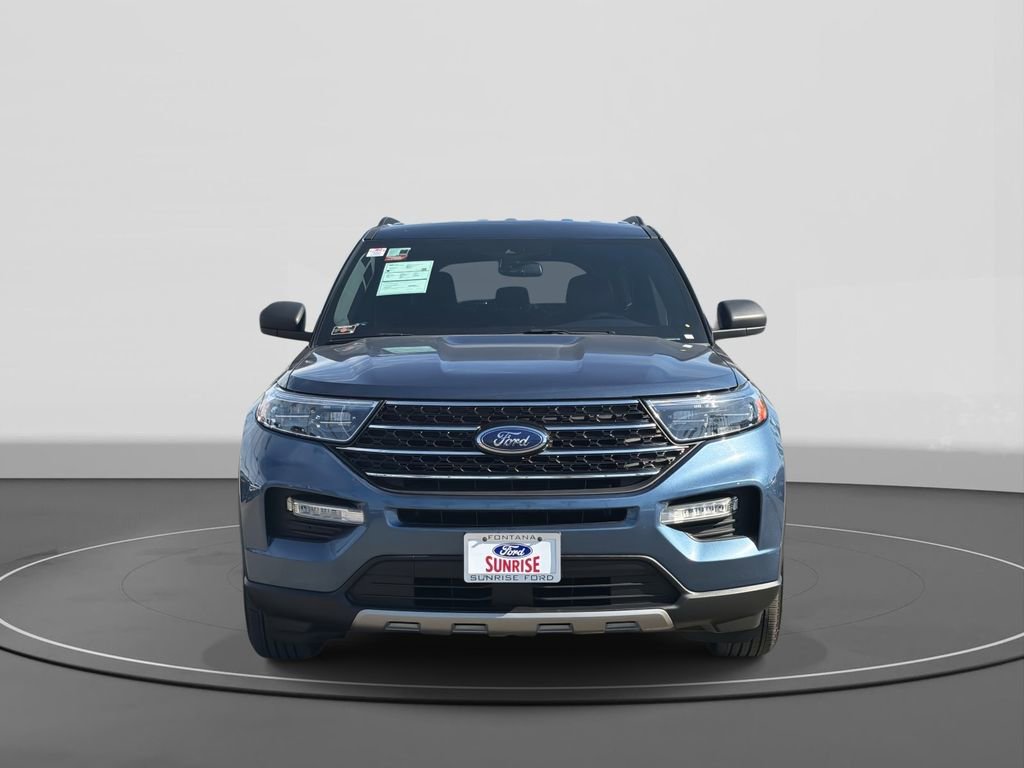 Certified 2020 Ford Explorer XLT image 3