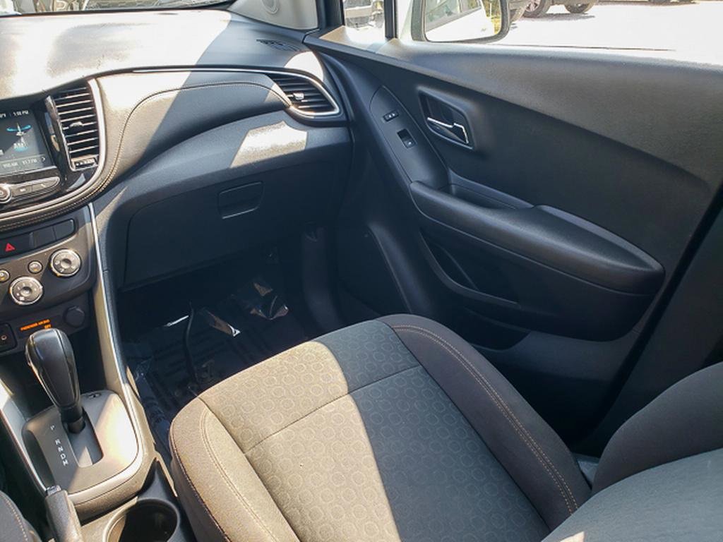 Used 2017 Chevrolet Trax LS image 25