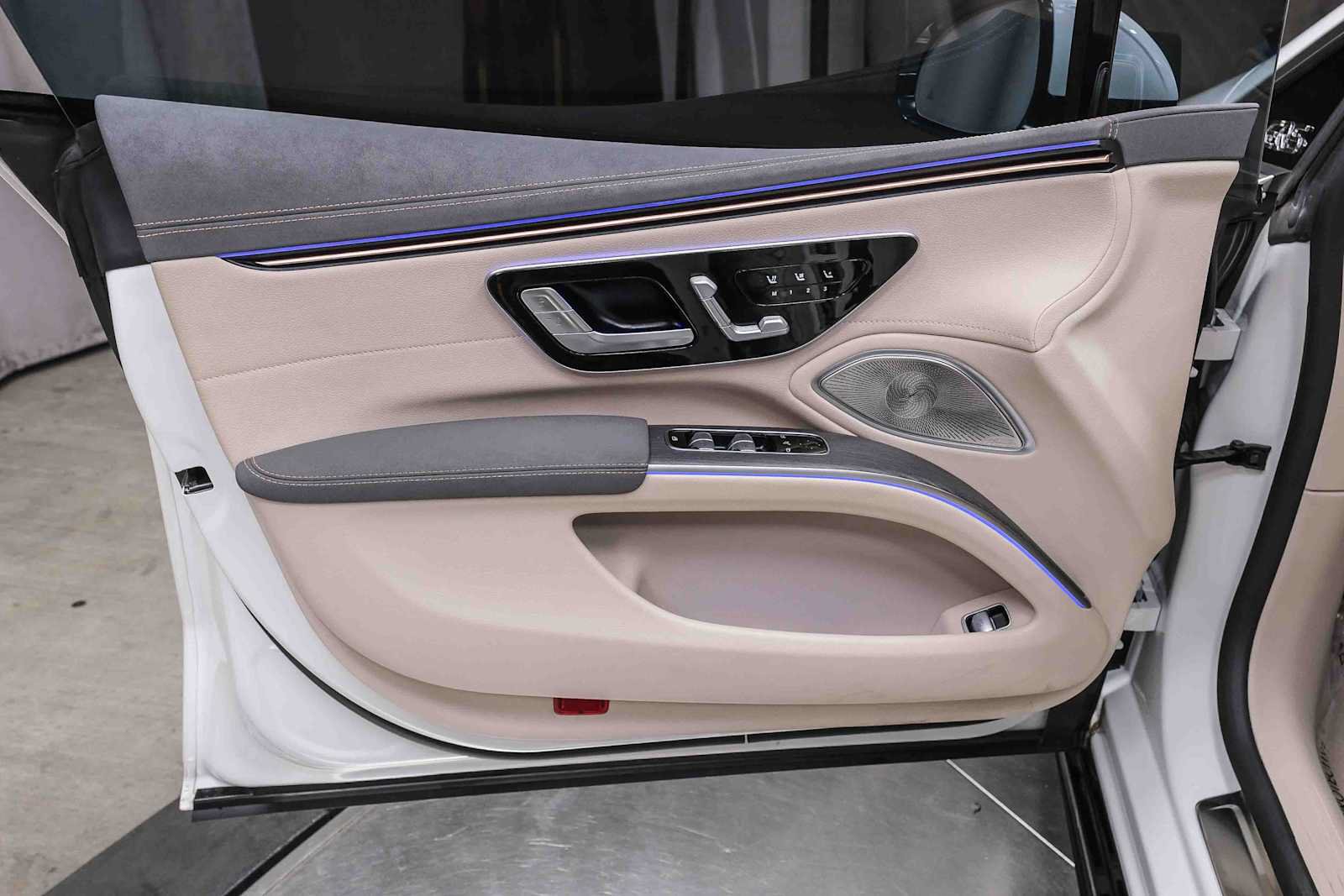 Certified 2022 Mercedes-Benz EQS 450+ Sedan image 27