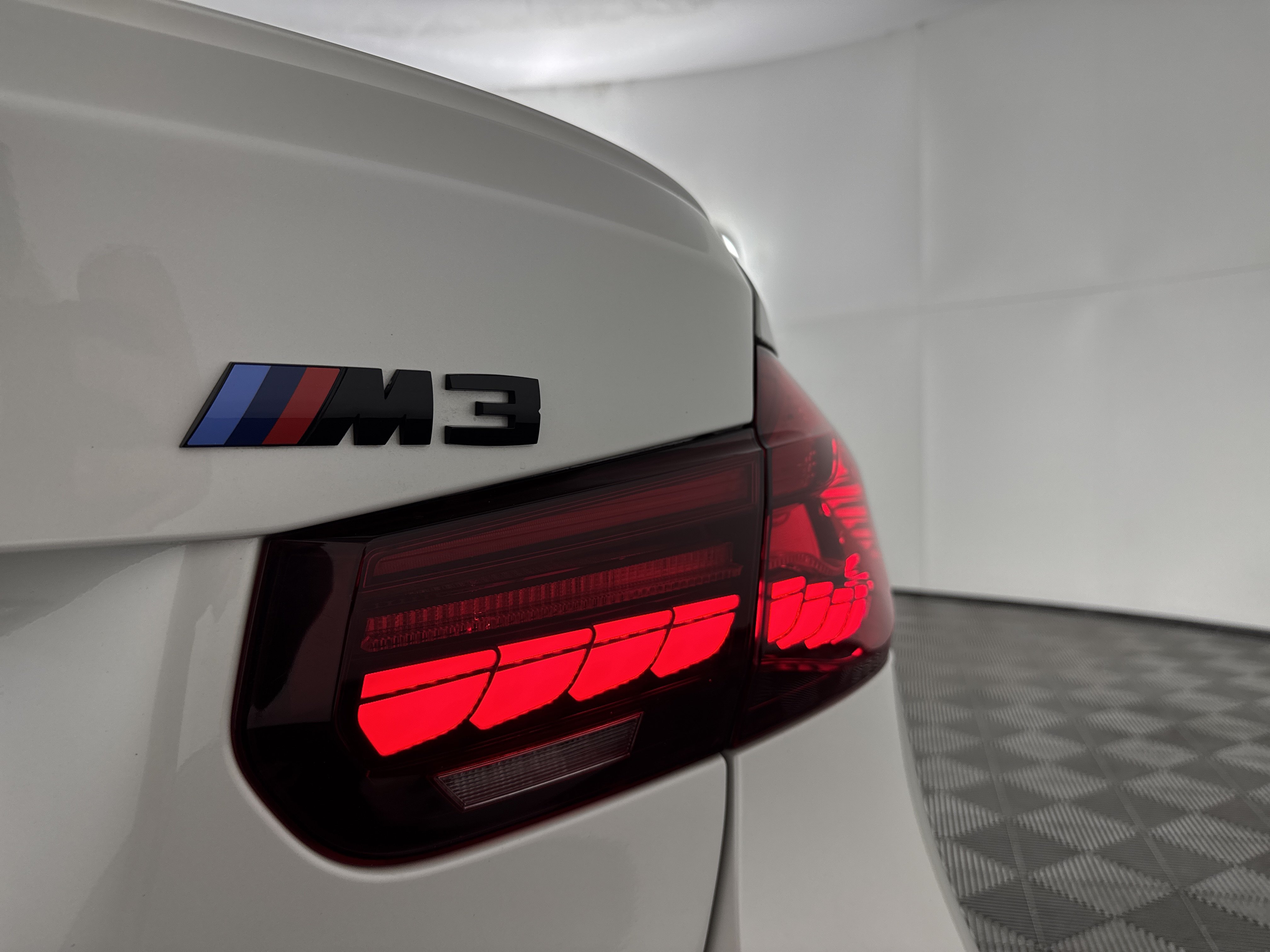 Used 2018 BMW M3 w/ Competition Package RWD image 17