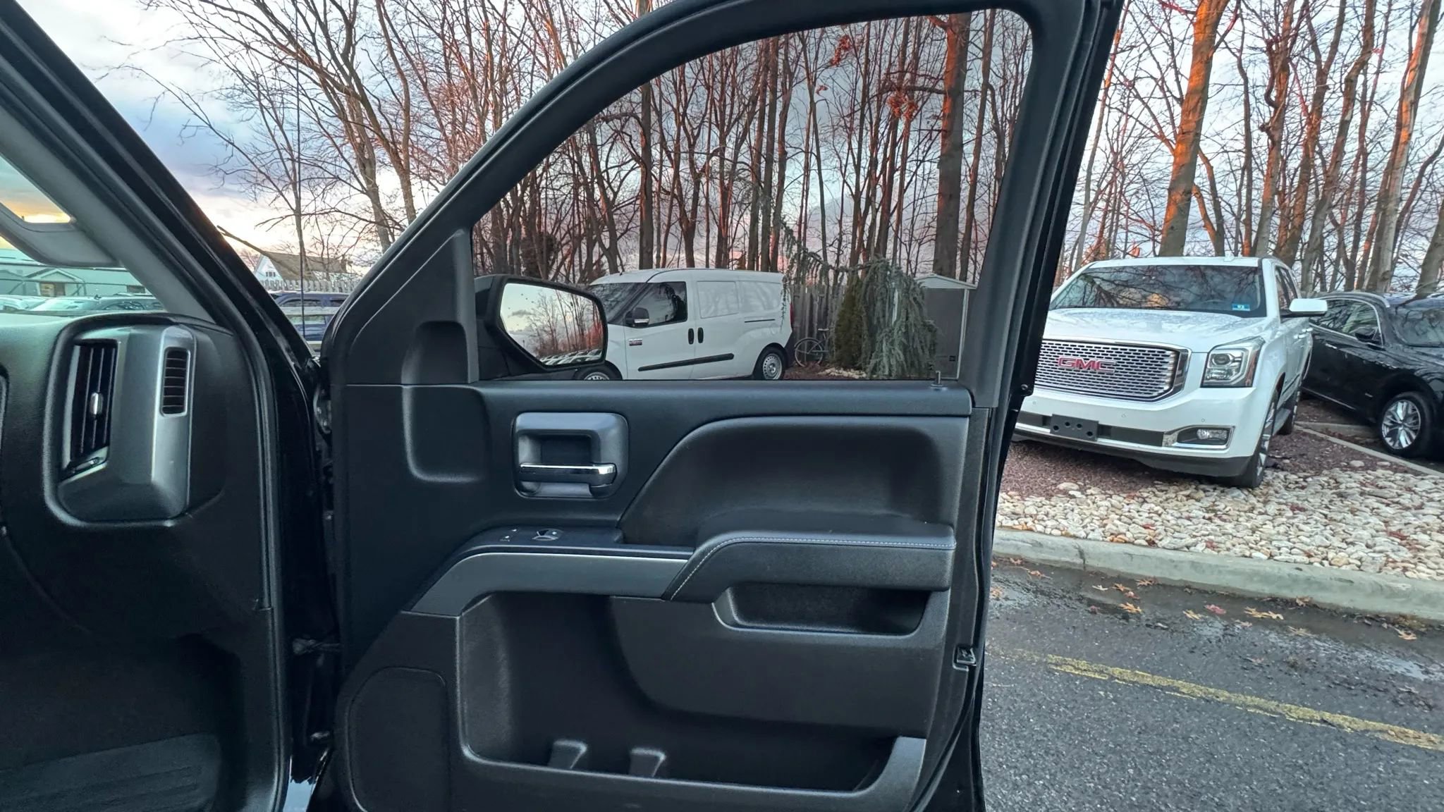 Used 2018 Chevrolet Silverado 1500 LT w/ All Star Edition image 27