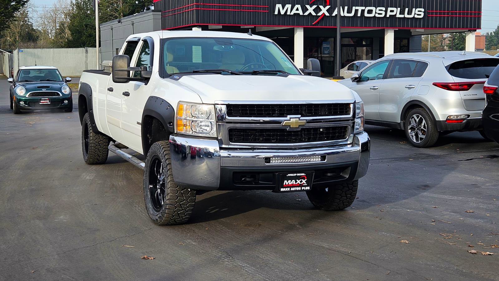 Used 2007 Chevrolet Silverado 3500 LT w/ 1LT Audio Package AWD/4WD image 2