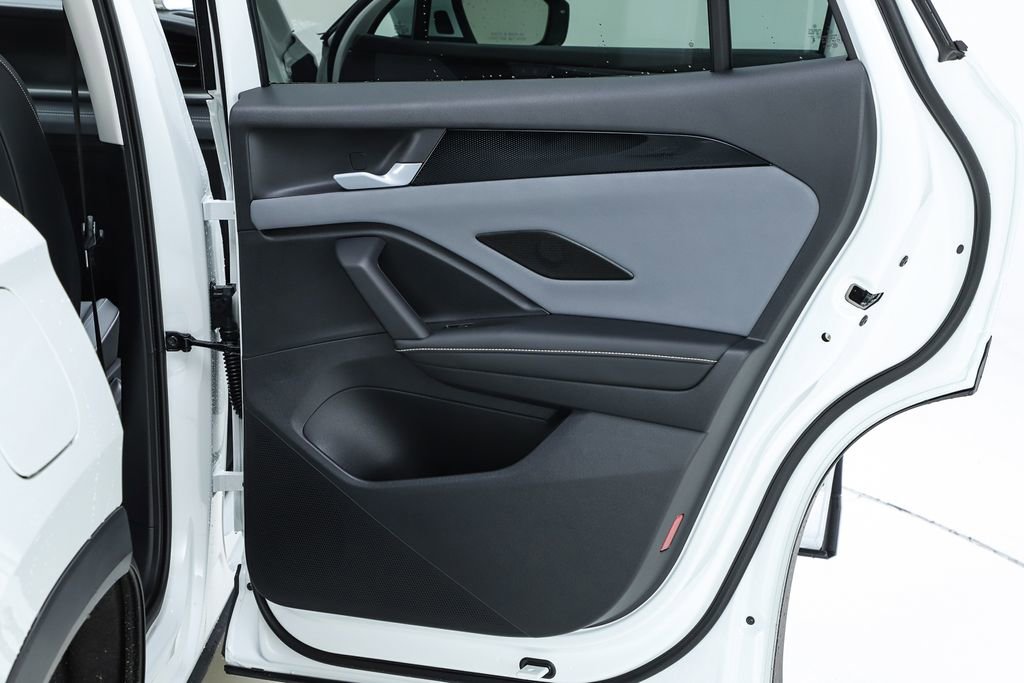 New 2026 Volkswagen Tiguan SE image 70