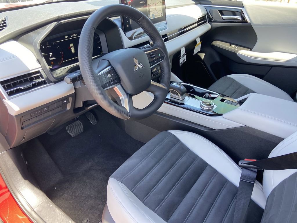 New 2026 Mitsubishi Outlander SE FWD image 6