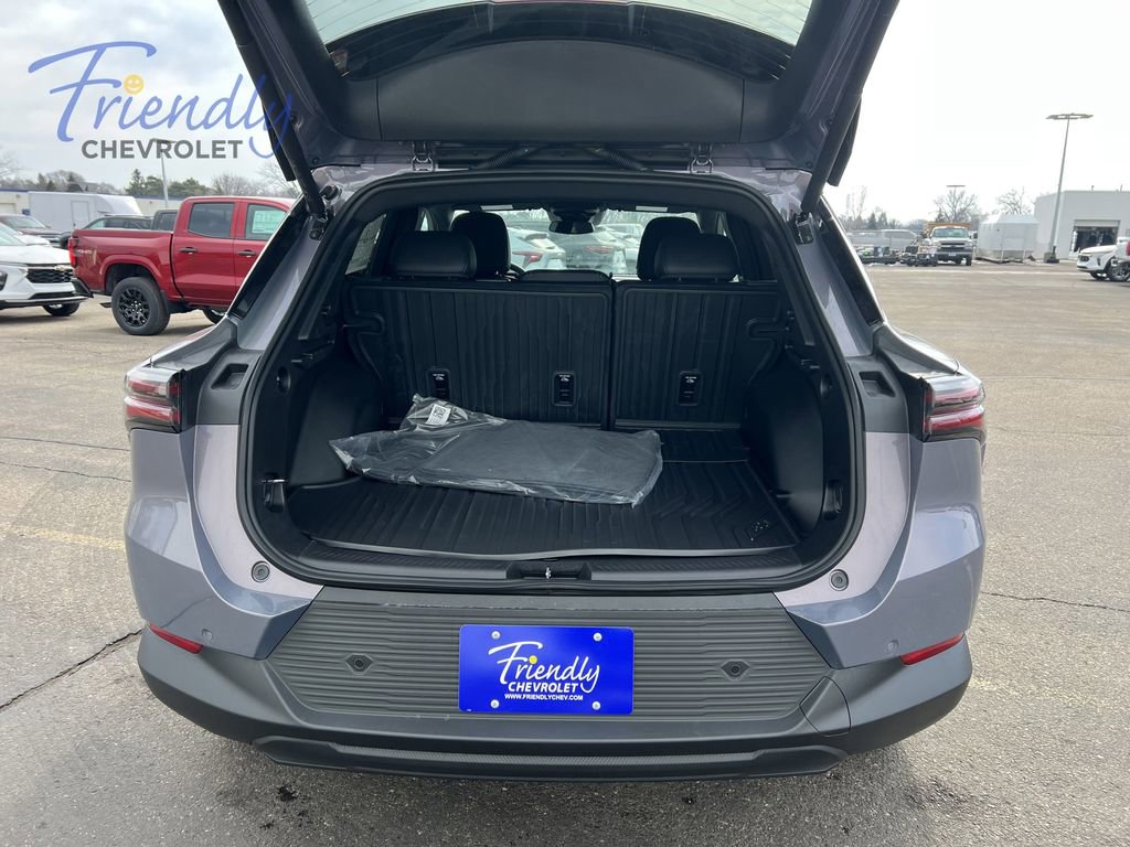 New 2026 Chevrolet Equinox EV LT AWD/4WD image 11