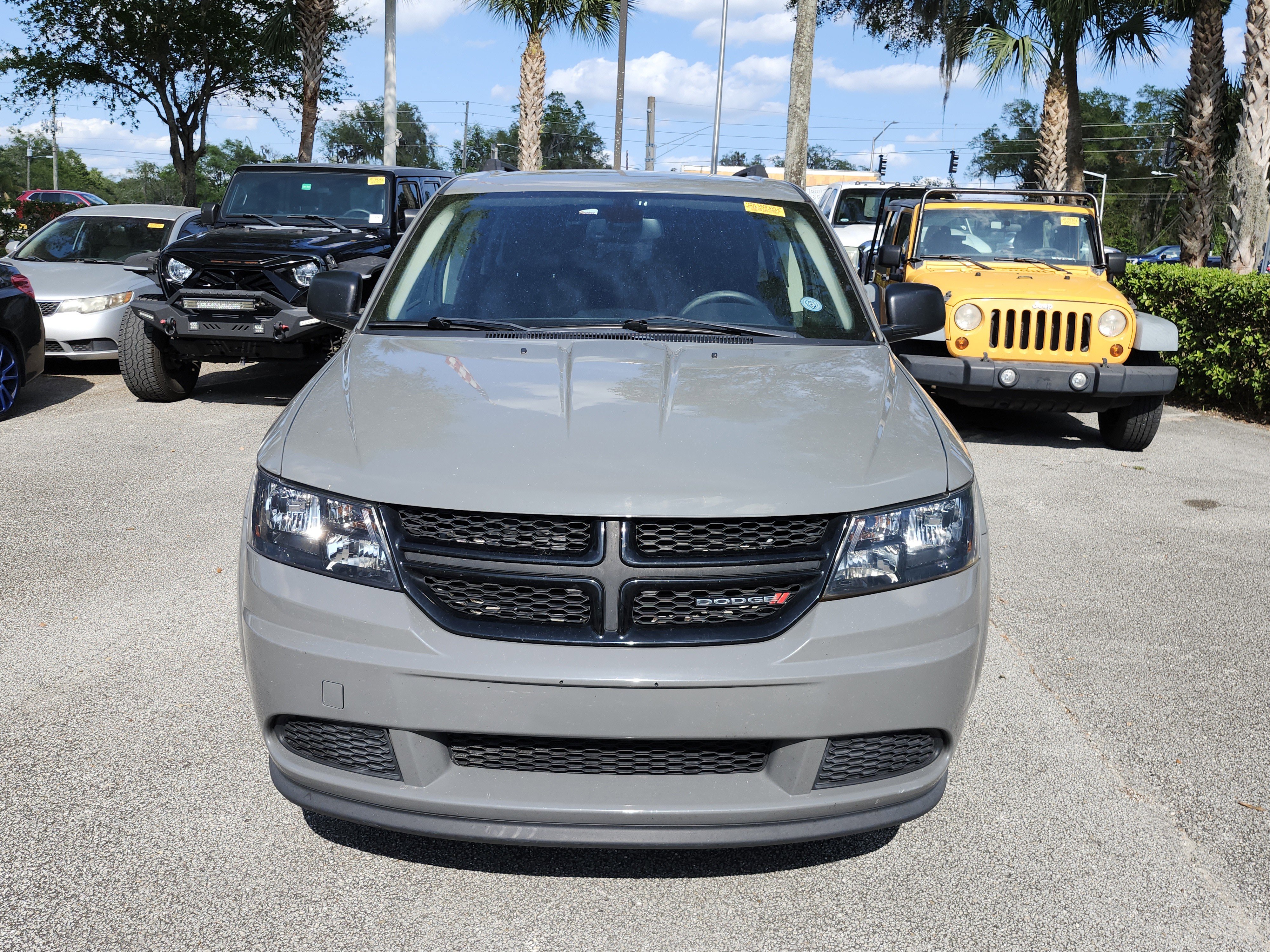 Used 2020 Dodge Journey SE w/ Blacktop Package FWD image 7