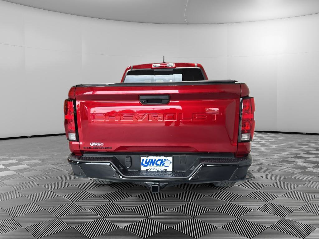 Used 2024 Chevrolet Colorado Trail Boss w/ LPO, Dark Essentials Package AWD/4WD image 4
