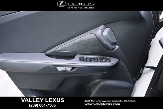 New 2026 Lexus TX 500h AWD image 16