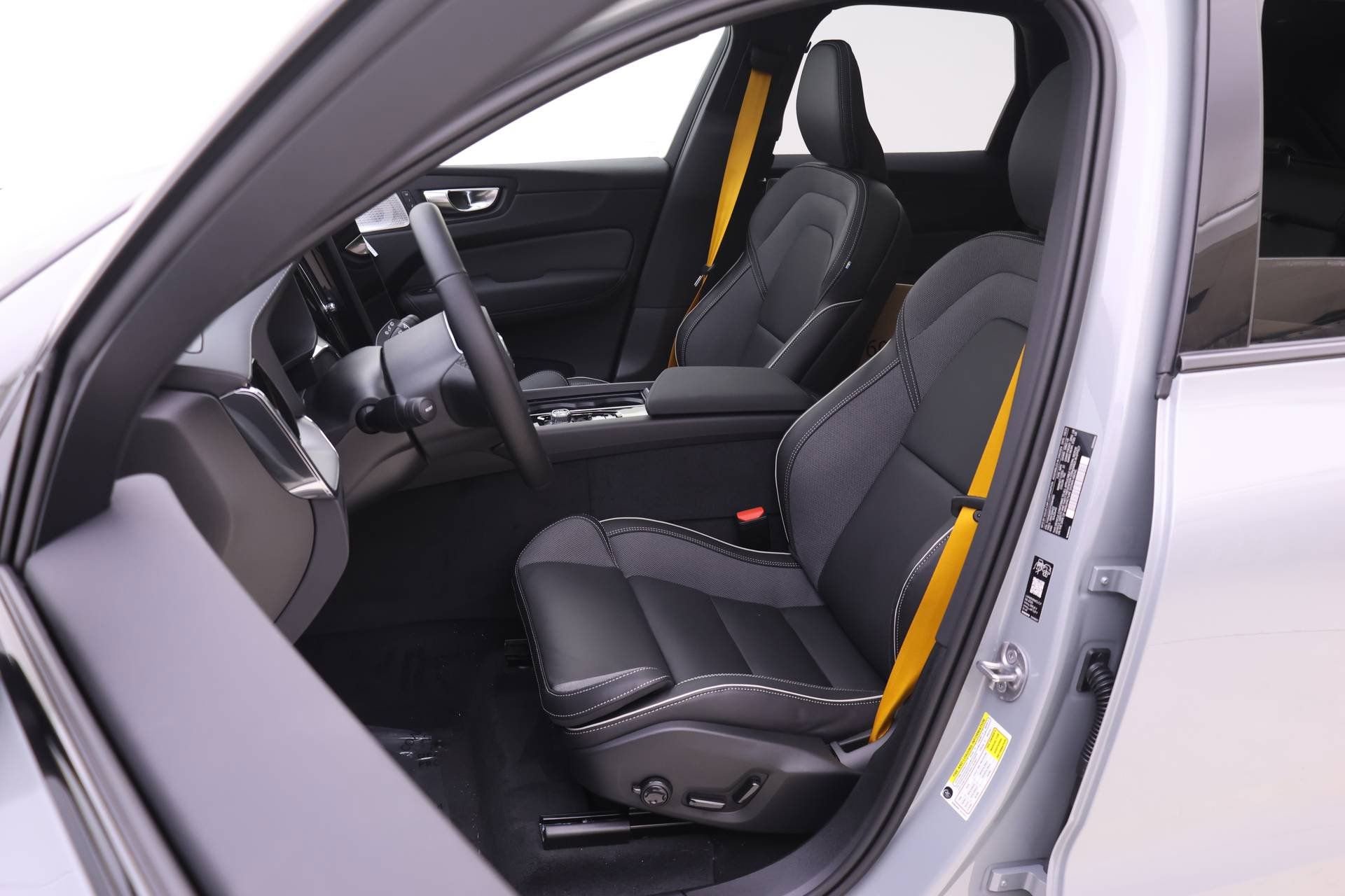 New 2026 Volvo XC60 T8 Polestar w/ Protection Package Premier image 7