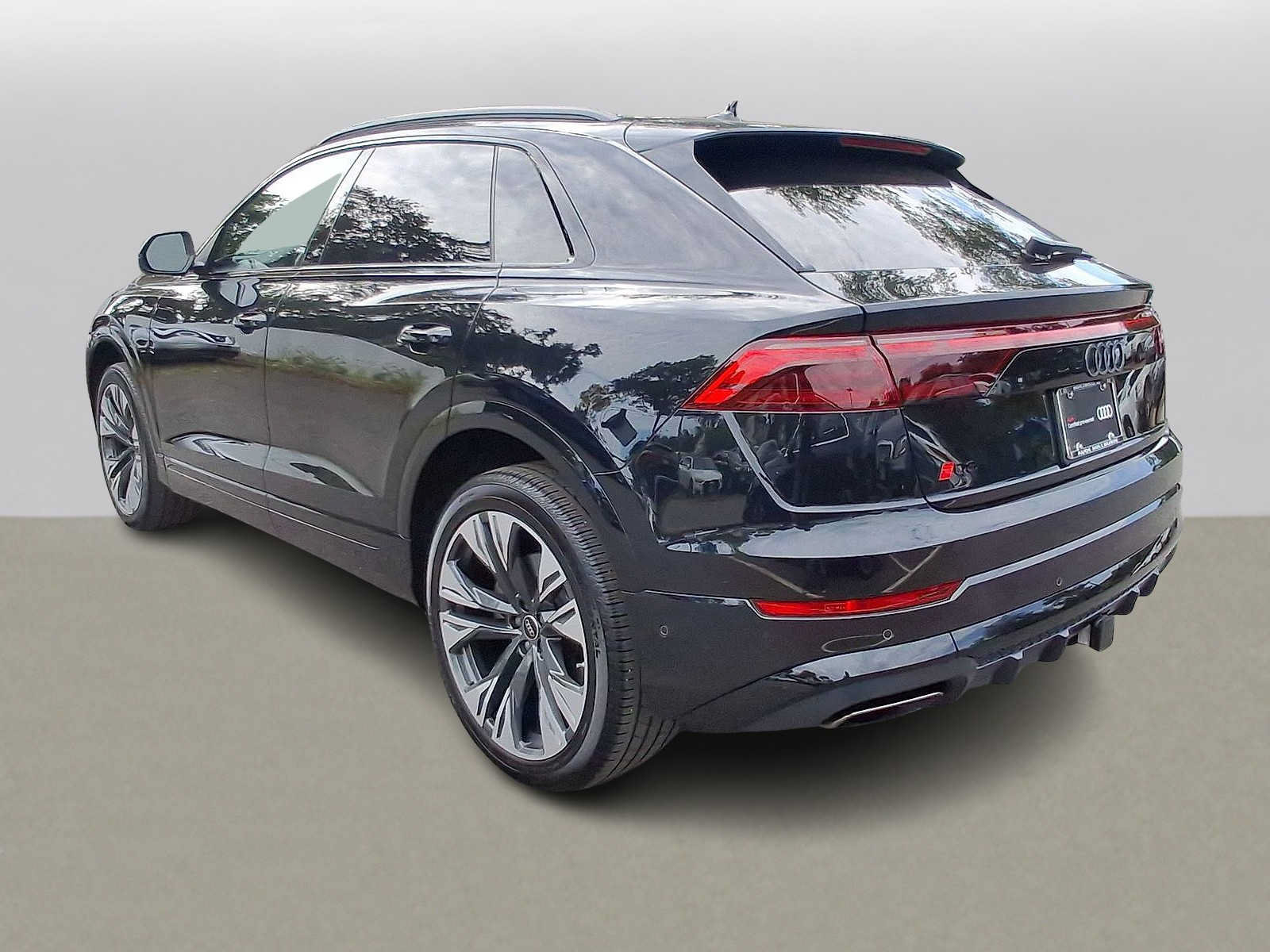 Certified 2024 Audi Q8 Premium Plus AWD/4WD image 28